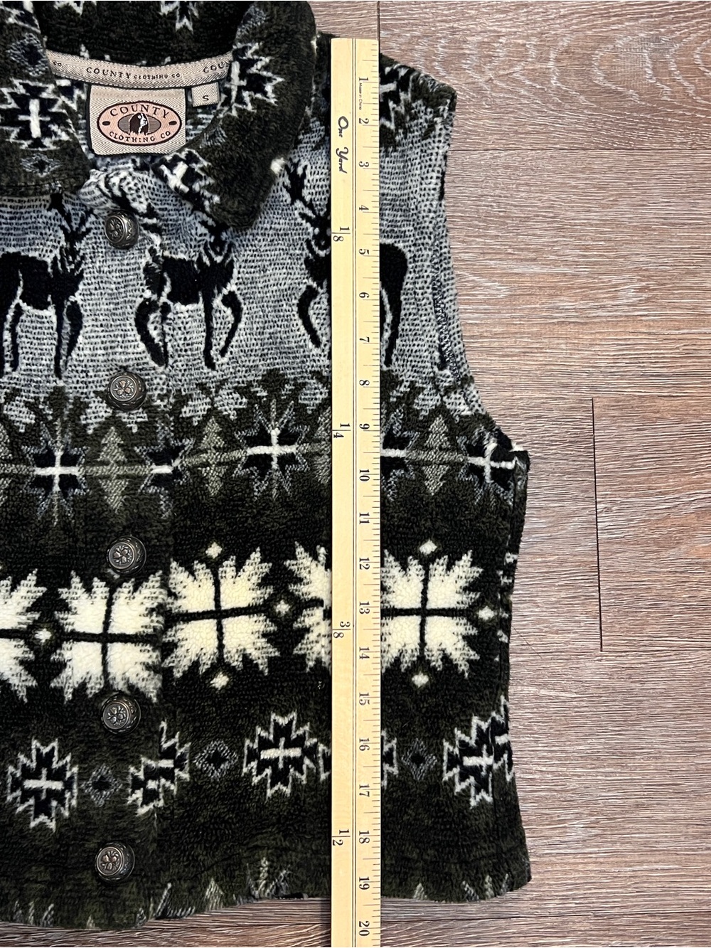 County Clothing Co Vintage Fair Isle Reindeer Knit Vest | Size: Small - Picture 4 of 7